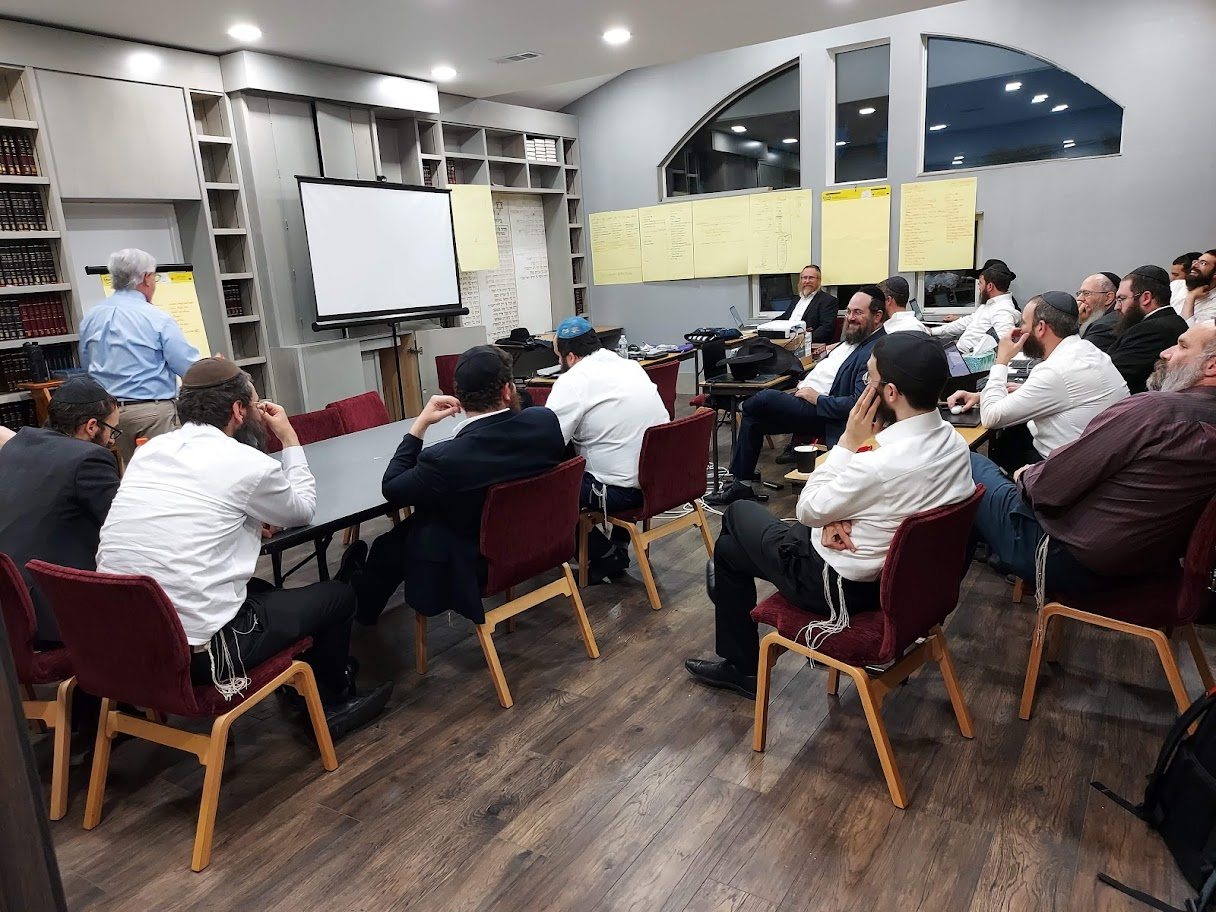 Rabbi Elazar Green teaching